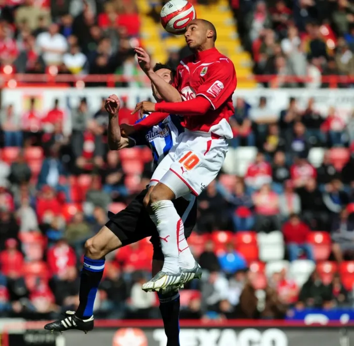 Framed Print : Bristol City vs Sheffield Wednesday: Clash of the Championship Titans (Season 8-9)