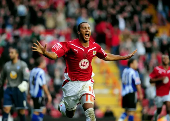 Framed Print : Bristol City vs Sheffield Wednesday: A Football Rivalry Showdown - Season 09-10