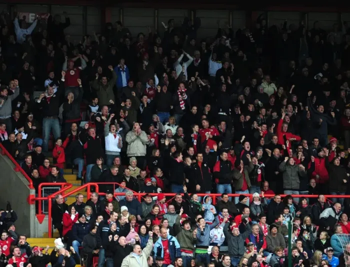 Framed Print : Bristol City vs Southampton: 08-09 Season