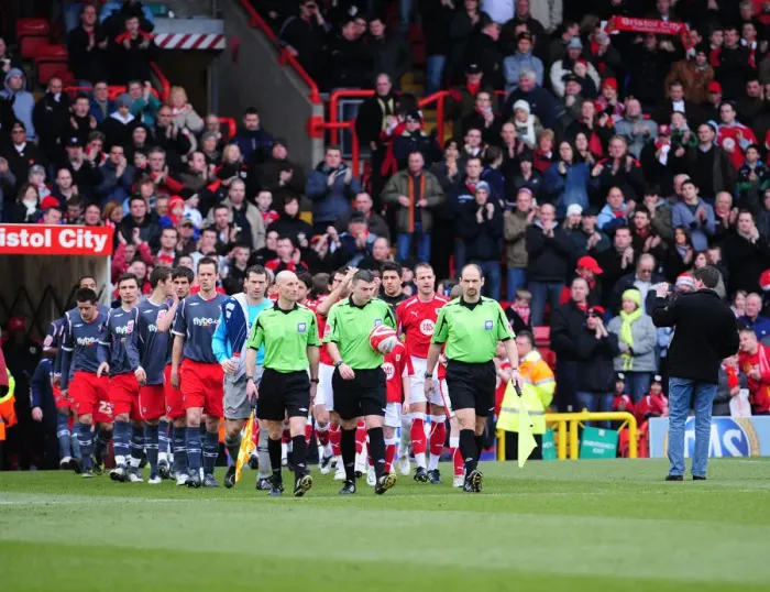 Framed Print : Bristol City vs Southampton: A Football Rivalry (Season 08-09) Framed Print : Bristol City vs Southampton: A Football Rivalry (Season 08-09)