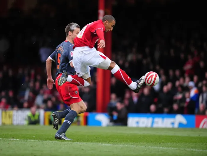 Framed Print : Bristol City vs Southampton: A Football Rivalry (Season 08-09) Framed Print : Bristol City vs Southampton: A Football Rivalry (Season 08-09)
