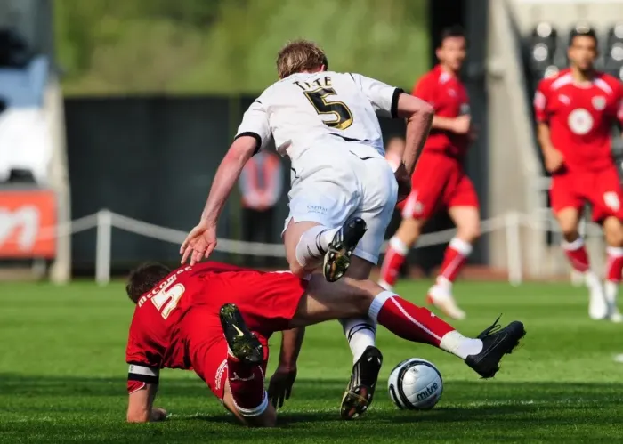 Framed Print : Bristol City vs. Swansea: A Football Rivalry - Season 08-09 Framed Print : Bristol City vs. Swansea: A Football Rivalry - Season 08-09