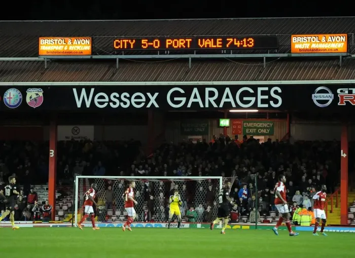 Framed Print : Bristol City vs Swindon Town Clash: March 14, 2015 - Ashton Gate Framed Print : Bristol City vs Swindon Town Clash: March 14, 2015 - Ashton Gate