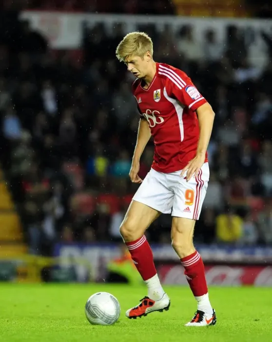 Framed Print : Bristol City vs Swindon Town: Jon Stead Scores in League Cup Clash at Ashton Gate Stadium (August 24, 2011)