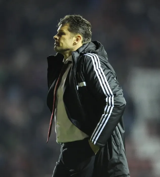 Framed Print : Bristol City vs Swindon Town: A Thrilling March 2015 Clash