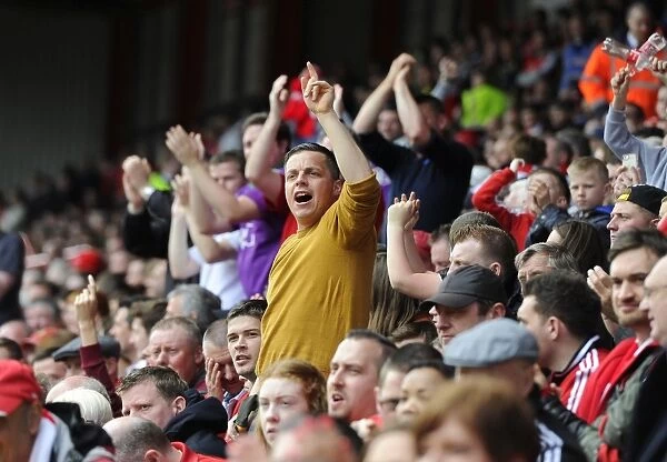 Bristol City vs Walsall: Passionate Fans at Ashton Gate, Sky Bet League One (May 2015)