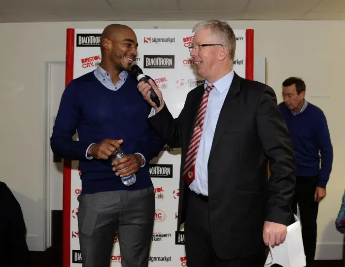 Framed Print : Bristol City vs Watford: FA Cup Third Round - Man of the Match Presentation Framed Print : Bristol City vs Watford: FA Cup Third Round - Man of the Match Presentation