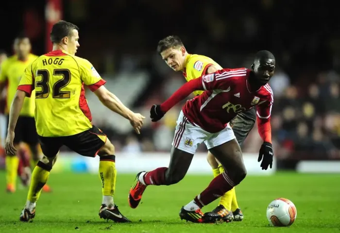 Framed Print : Bristol City vs. Watford: Yannick Bolasie and Jonathan Hogg in Intense Battle Framed Print : Bristol City vs. Watford: Yannick Bolasie and Jonathan Hogg in Intense Battle