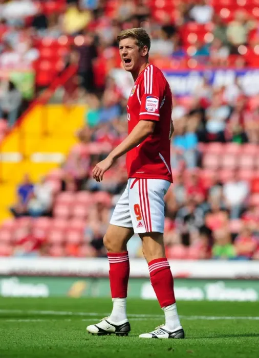 Framed Print : Bristol City vs West Brom: Jon Stead Scores at Ashton Gate, Championship 2011 Framed Print : Bristol City vs West Brom: Jon Stead Scores at Ashton Gate, Championship 2011