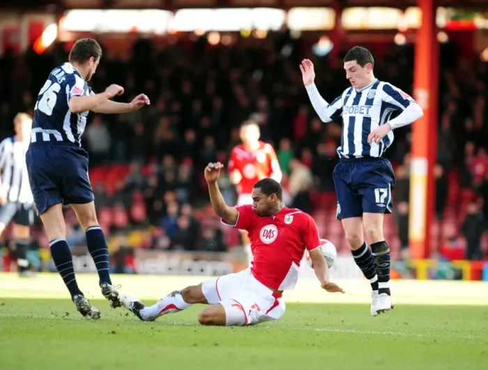 Framed Print : Bristol City vs. West Bromwich Albion: A Football Rivalry - Season 09-10 Framed Print : Bristol City vs. West Bromwich Albion: A Football Rivalry - Season 09-10