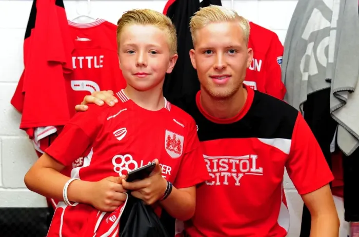 Framed Print : Bristol City vs Wigan Athletic: Hordur Magnusson in Action at Ashton Gate, Sky Bet Championship (August 6, 2016) Framed Print : Bristol City vs Wigan Athletic: Hordur Magnusson in Action at Ashton Gate, Sky Bet Championship (August 6, 2016)