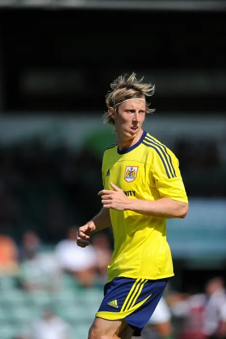 Framed Print : Bristol City vs Yeovil: The Intense Rivalry - Season 11-12 Framed Print : Bristol City vs Yeovil: The Intense Rivalry - Season 11-12