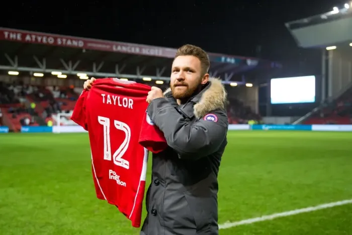 Framed Print : Bristol City Welcomes Matty Taylor at Half Time vs. Sheffield Wednesday