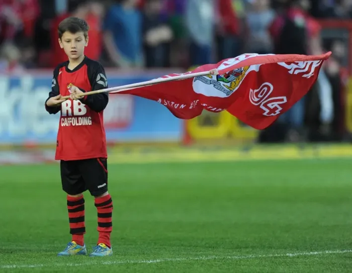 Framed Print : Bristol City Welcomes Swindon Town: Guard of Honor at Ashton Gate, April 2015