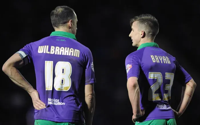 Framed Print : Bristol City: Wilbraham and Bryan in Deep Conversation during Leyton Orient Clash, Sky Bet League One (03.03.15)