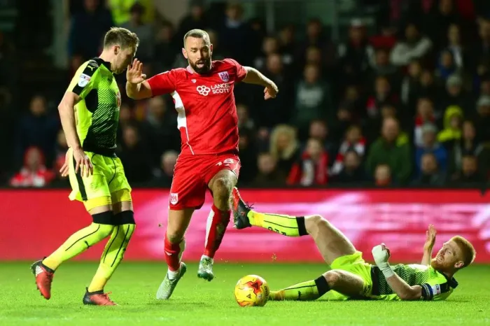 Framed Print : Bristol City's Aaron Wilbraham Dodges Paul McShane's Challenge in Sky Bet Championship Match Framed Print : Bristol City's Aaron Wilbraham Dodges Paul McShane's Challenge in Sky Bet Championship Match