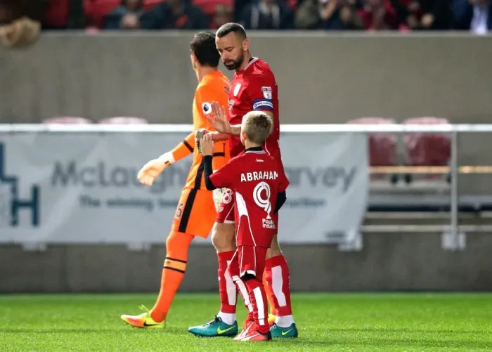 Framed Print : Bristol City's Aaron Wilbraham and Mascot Lead Out Team: United for EFL Cup Match Against Hull City