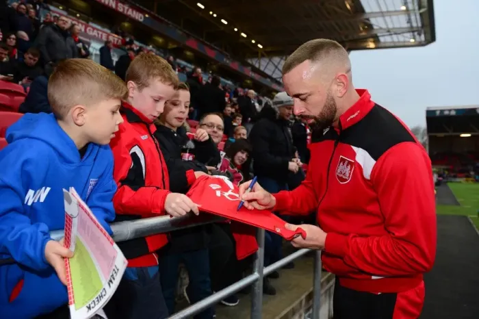 Framed Print : Bristol City's Aaron Wilbraham Signs Autographs for Young Fans during Bristol City v Preston North End Match