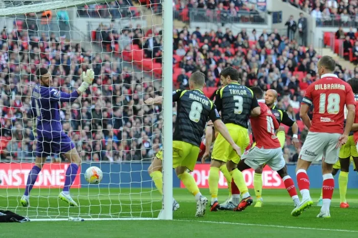 Framed Print : Bristol City's Aden Flint Scores the Opener in Johnstone's Paint Trophy Final vs Walsall, 2015