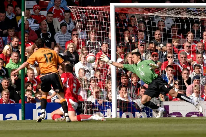 Framed Print : Bristol City's Adriano Basso in Action Against Wolverhampton Wanderers Framed Print : Bristol City's Adriano Basso in Action Against Wolverhampton Wanderers