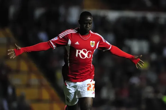 Framed Print : Bristol City's Albert Adomah: Celebrating the Goal Against Reading in the Championship (September 2011) Framed Print : Bristol City's Albert Adomah: Celebrating the Goal Against Reading in the Championship (September 2011)