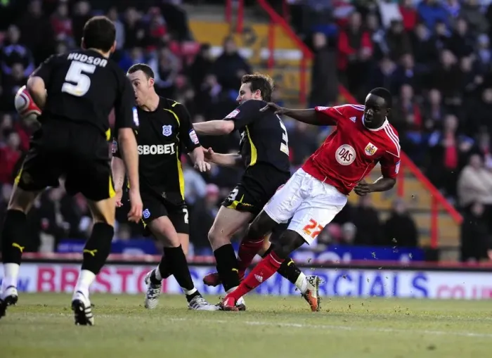 Framed Print : Bristol City's Albert Adomah Narrowly Misses Championship Goal Against Cardiff City (January 1, 2011) Framed Print : Bristol City's Albert Adomah Narrowly Misses Championship Goal Against Cardiff City (January 1, 2011)