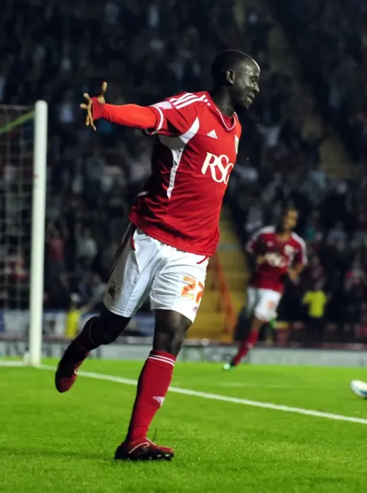 Framed Print : Bristol City's Albert Adomah Scores Opener vs. Reading in Championship Match, September 2011 Framed Print : Bristol City's Albert Adomah Scores Opener vs. Reading in Championship Match, September 2011