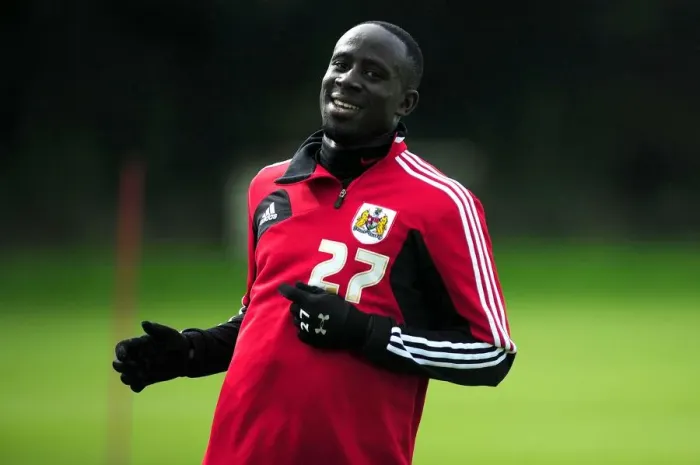 Framed Print : Bristol City's Albert Adomah in Training, September 2012 Framed Print : Bristol City's Albert Adomah in Training, September 2012