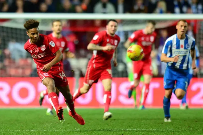 Framed Print : Bristol City's Bobby Reid in Action Against Brighton & Hove Albion, Sky Bet Championship, 2016 Framed Print : Bristol City's Bobby Reid in Action Against Brighton & Hove Albion, Sky Bet Championship, 2016