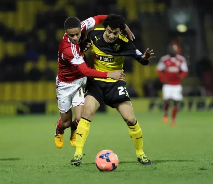Framed Print : Bristol City's Bobby Reid Clashes with Watford's Iriney over the Ball in FA Cup Third Round Replay