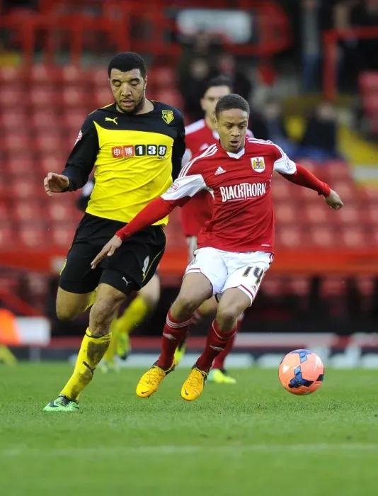 Framed Print : Bristol City's Bobby Reid Dodges Troy Deeney's Challenge in FA Cup Clash vs. Watford