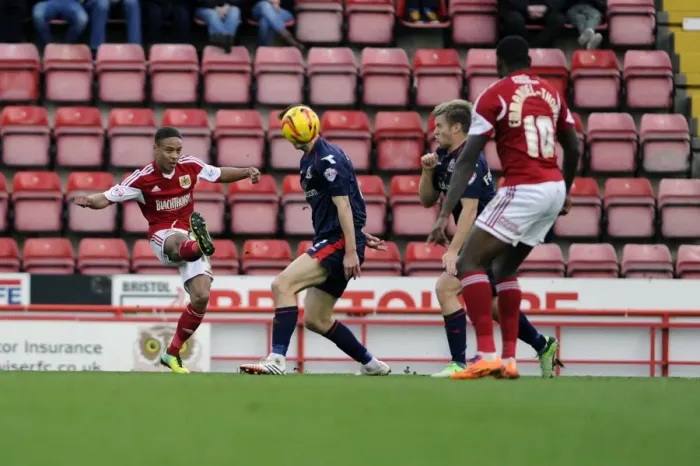 Framed Print : Bristol City's Bobby Reid Goes for Glory: A Thrilling Moment from the Bristol City vs. Walsall Match, December 2013 Framed Print : Bristol City's Bobby Reid Goes for Glory: A Thrilling Moment from the Bristol City vs. Walsall Match, December 2013