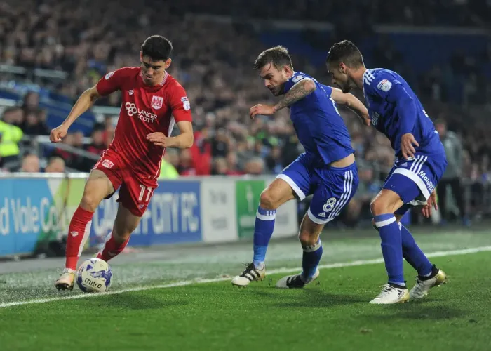 Framed Print : Bristol City's Callum O'Dowda Charges Down the Wing vs Cardiff City, Sky Bet Championship (14 / 10 / 2016) Framed Print : Bristol City's Callum O'Dowda Charges Down the Wing vs Cardiff City, Sky Bet Championship (14 / 10 / 2016)