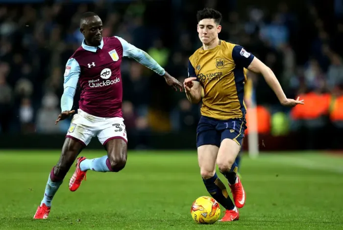 Framed Print : Bristol City's Callum O'Dowda Dazzles Past Aston Villa's Albert Adomah Framed Print : Bristol City's Callum O'Dowda Dazzles Past Aston Villa's Albert Adomah