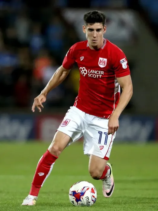 Framed Print : Bristol City's Callum O'Dowda Scores Past Scunthorpe United Defenders in EFL Cup Clash Framed Print : Bristol City's Callum O'Dowda Scores Past Scunthorpe United Defenders in EFL Cup Clash