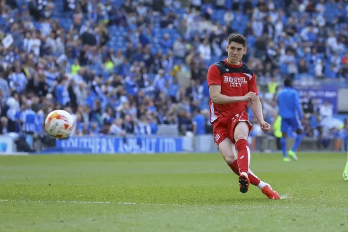 Framed Print : Bristol City's Callum O'Dowda Warming Up Ahead of Brighton Clash (Sky Bet Championship, 29 / 04 / 2017)