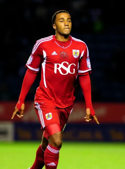 Framed Print : Bristol City's Championship Win: Nicky Maynard's Double Against Leicester City (06 / 08 / 2011) Framed Print : Bristol City's Championship Win: Nicky Maynard's Double Against Leicester City (06 / 08 / 2011)
