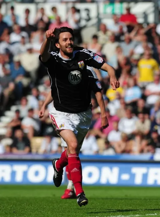 Framed Print : Bristol City's Cole Skuse Scores Brace: Championship Victory Over Derby County (30th April 2011) Framed Print : Bristol City's Cole Skuse Scores Brace: Championship Victory Over Derby County (30th April 2011)