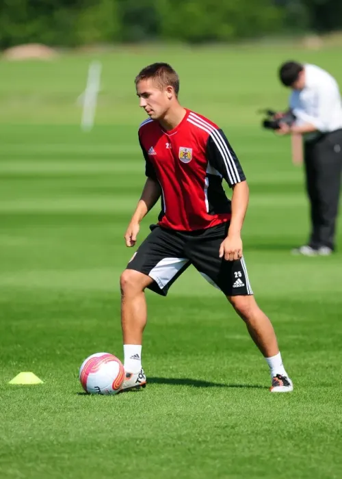 Framed Print : Bristol City's Danny Ball: Focused during Pre-season Training