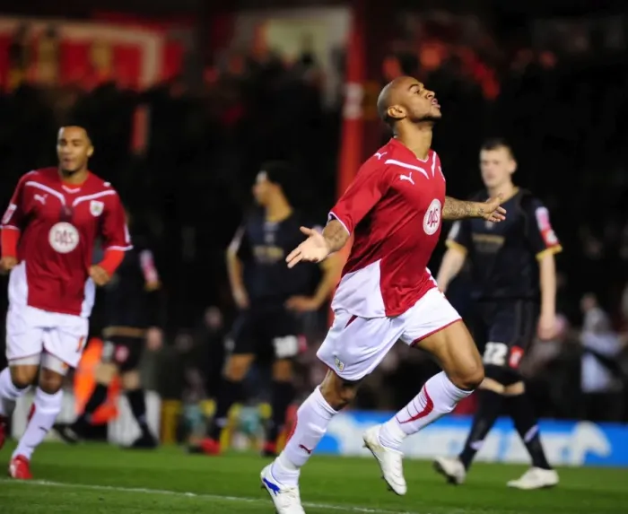 Framed Print : Bristol City's Danny Haynes Euphoric Goal Celebration vs Barnsley (Championship, 23 / 03 / 2010)