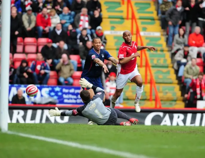 Framed Print : Bristol City's Danny Haynes Narrowly Misses Goal vs. Nottingham Forest (Championship, 03 / 04 / 2010)