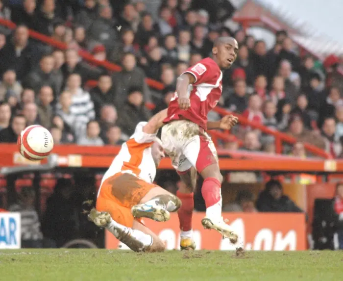 Framed Print : Bristol City's Darren Byfield in Action Against Blackpool Framed Print : Bristol City's Darren Byfield in Action Against Blackpool