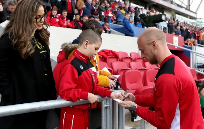 Framed Print : Bristol City's David Cotterill Signs Autographs at Ashton Gate after Championship Match vs. Queens Park Rangers