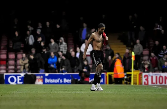 Framed Print : Bristol City's David James Dismissed: A Red-Card Moment in the Championship Clash vs. Middlesbrough (15 / 01 / 2011)