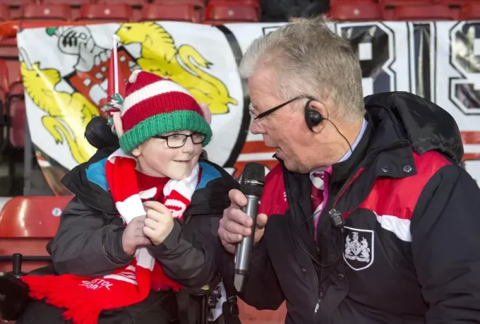 Framed Print : Bristol City's David Lloyd Discusses Progress with Oskar Pycroft at Ashton Gate Stadium - Sky Bet Championship Match Against Queens Park Rangers (19 / 12 / 2015)