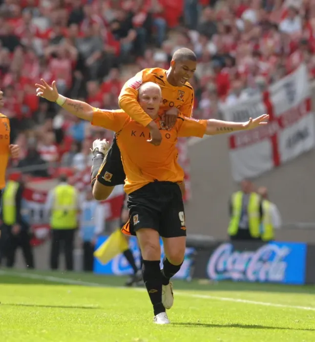Framed Print : Bristol City's Dean Windass and Frazier Campbell Celebrate Promotion: Play-Off Final Triumph
