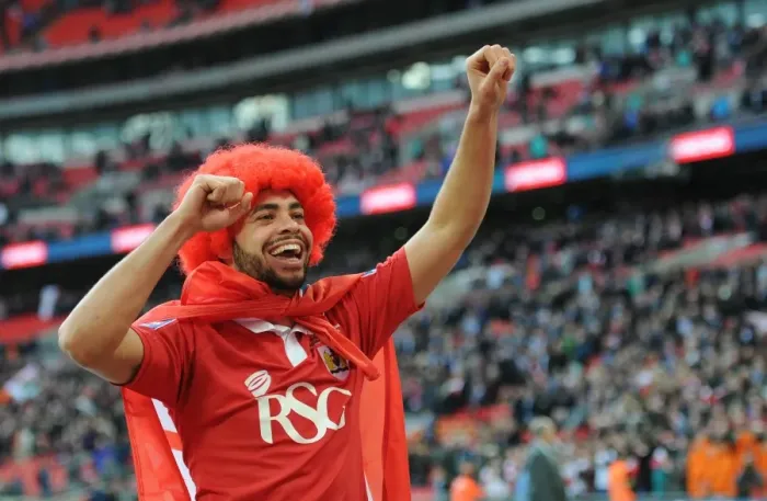 Framed Print : Bristol City's Derrick Williams Celebrates Johnstone Paint Trophy Victory at Wembley