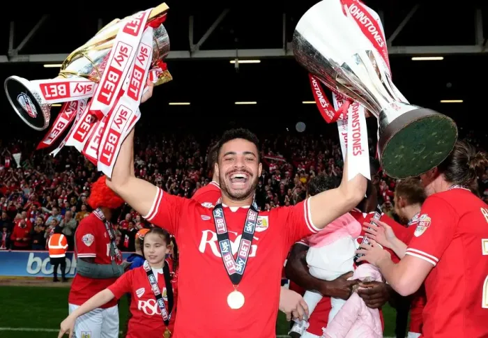 Framed Print : Bristol City's Derrick Williams Lifts Double: Sky Bet League One and JPT Trophies after Winning Championship Game against Walsall (May 2015) Framed Print : Bristol City's Derrick Williams Lifts Double: Sky Bet League One and JPT Trophies after Winning Championship Game against Walsall (May 2015)