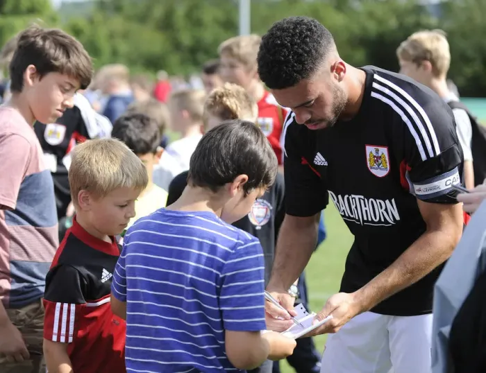Framed Print : Bristol City's Derrick Williams Signs Autographs at Portishead Town Pre-Season Friendly Framed Print : Bristol City's Derrick Williams Signs Autographs at Portishead Town Pre-Season Friendly