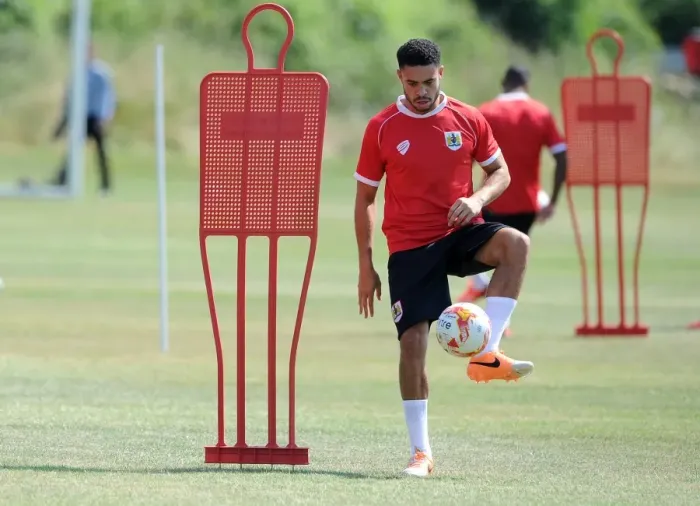 Framed Print : Bristol City's Derrick Williams in Training